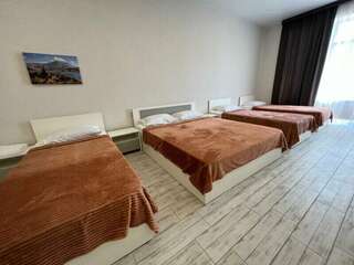 Гостиница Hotel Sunny Days Тимашевск Семейный номер-4